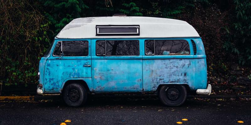 从代码到市场：技术创业者如何借力专业服务跨越商业鸿沟