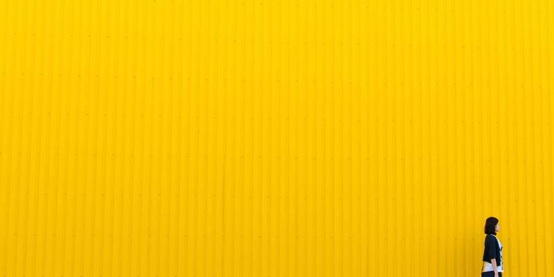 初创企业如何精准选择创业孵化器？三大维度解析创业投资与服务生态